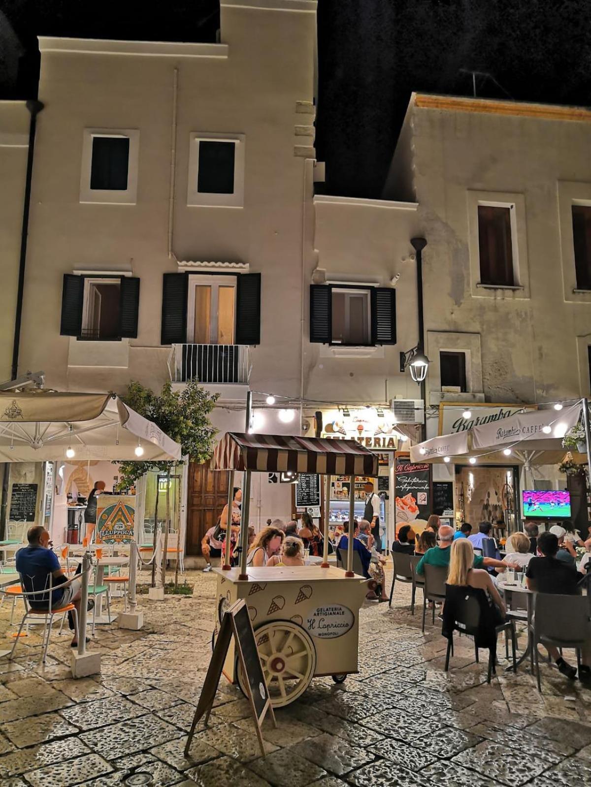 Casadria - Appartamento Nel Centro Storico Vicino Al Mare Monopoli Exteriör bild